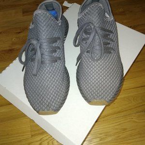 Adidas- Mesh Gray Sneaker